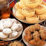 Μελομακάρονα, Κουραμπιέδες και Δίπλες